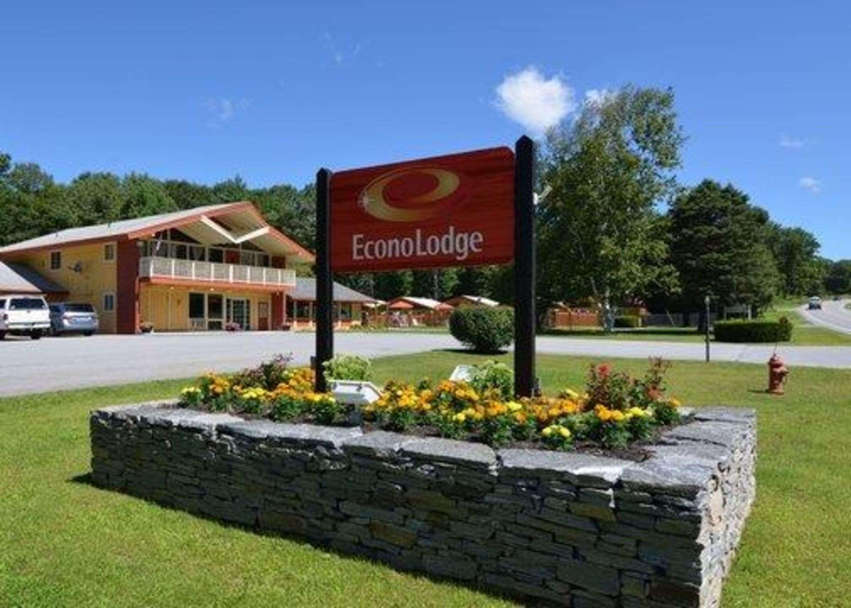 Econo Lodge Manchester Center Esterno foto